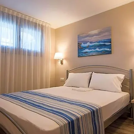 Amaranti Luxury Vrasna