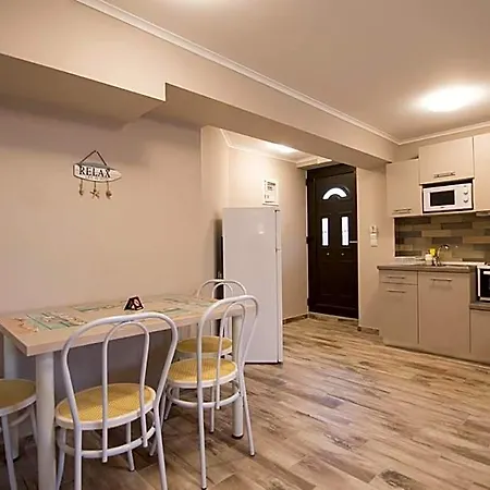 Amaranti Luxury Vrasna
