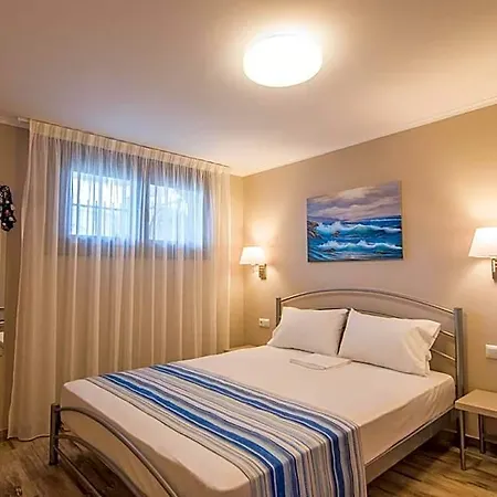 Amaranti Luxury