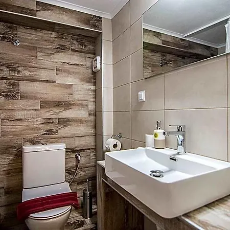 Amaranti Luxury Hotell Vrasna