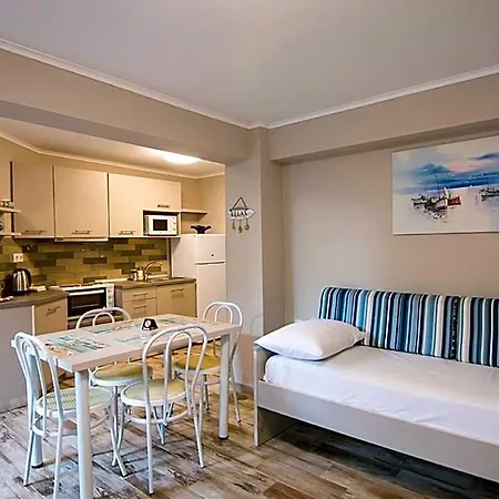 Amaranti Luxury Hotell Vrasna